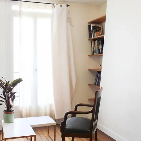 Spacious 3-room With Balcony In The Heart Of Appartement