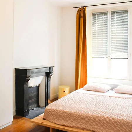 Appartement Spacious 3-room With Balcony In The Heart Of *